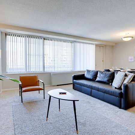 Beautiful 2Br Apartment At Crystal City With Gym Арлінгтон Екстер'єр фото
